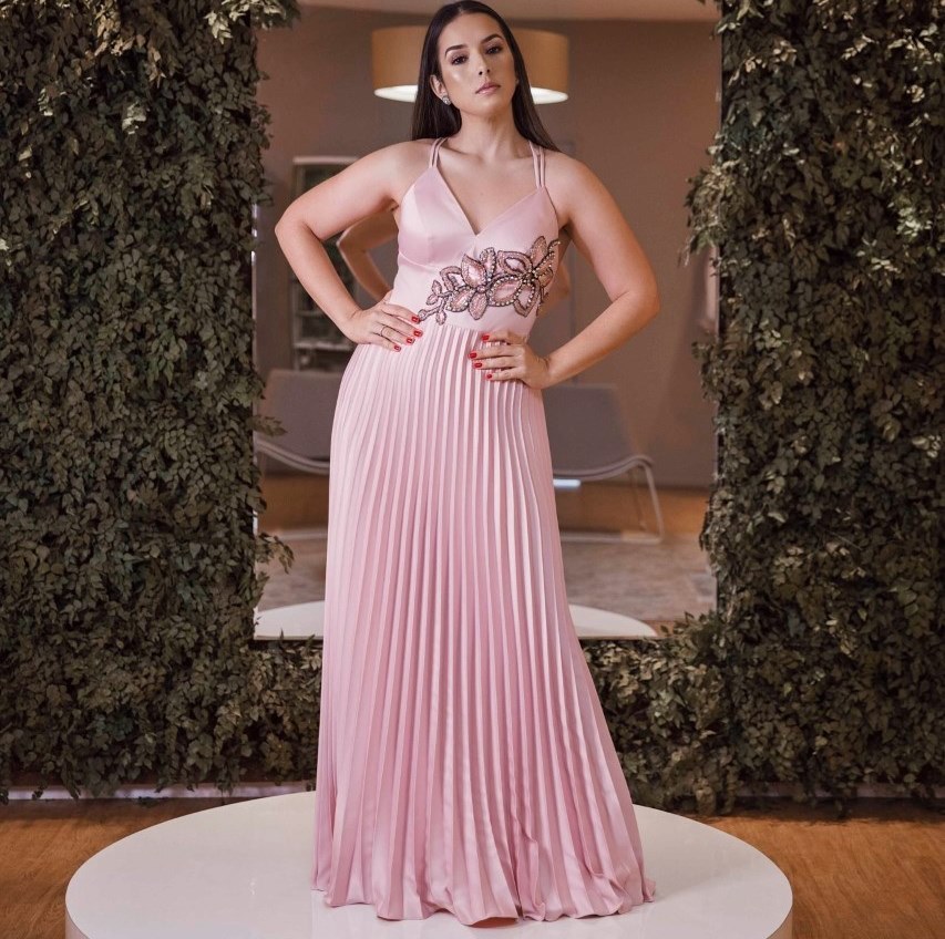 Vestido de best sale noiva saia plissada