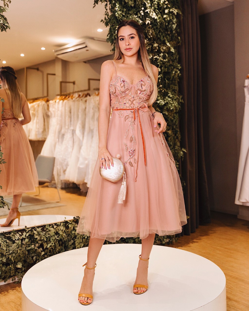 Vestido midi deals de tule