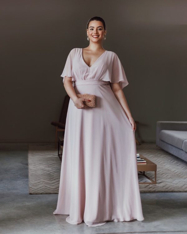 VESTIDO LONGO ROSA CHÁ SAIA FLUIDA E MANGA FLAIRE PLUS SIZE