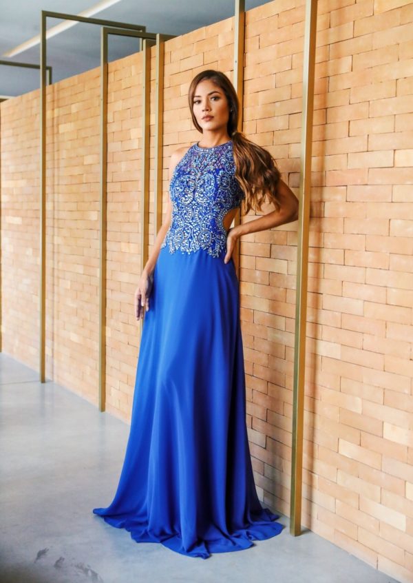  VESTIDO LONGO AZUL ROYAL BORDADO COM SAIA FLUIDA E RECORTE NA BARRIGA.