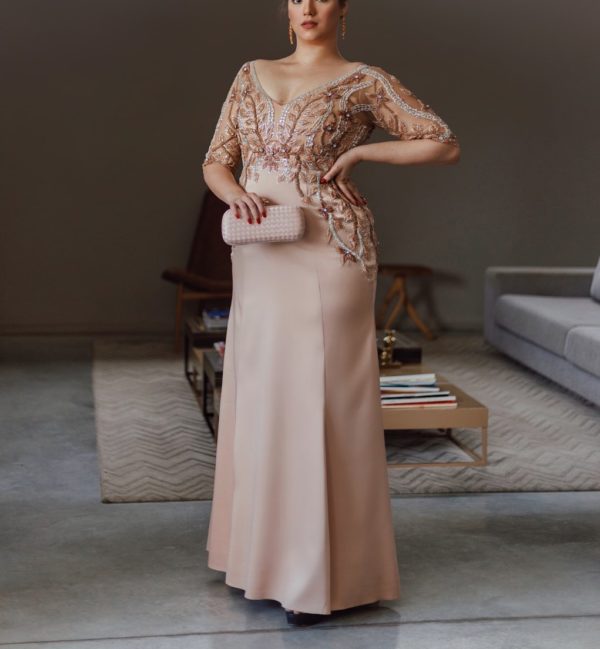 VESTIDO SEREIA PLUS SIZE ROSÉ NUDE MAE DE NOIVA MADRINHA COM MANGA LONGA EM TULE TODA BORDADA EM PEDRARIAS