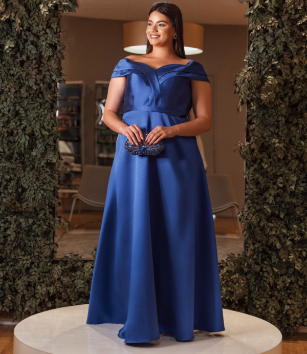 VESTIDO PLUSSIZE LONGO ESTRUTURADO AZUL ROYAL MBRO A OMBRO.