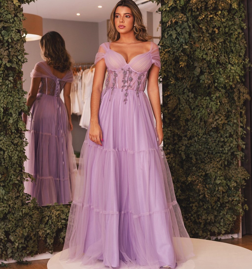Vestido de madrinha lilás para best sale alugar