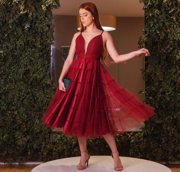 VESTIDO MIDI MARSALA TULE COM SAIA EM CAMADAS