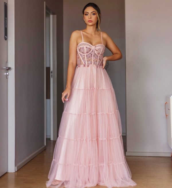 VESTIDO LONGO ROSA CHA SAIA BABADOS CORPETE BORDADO